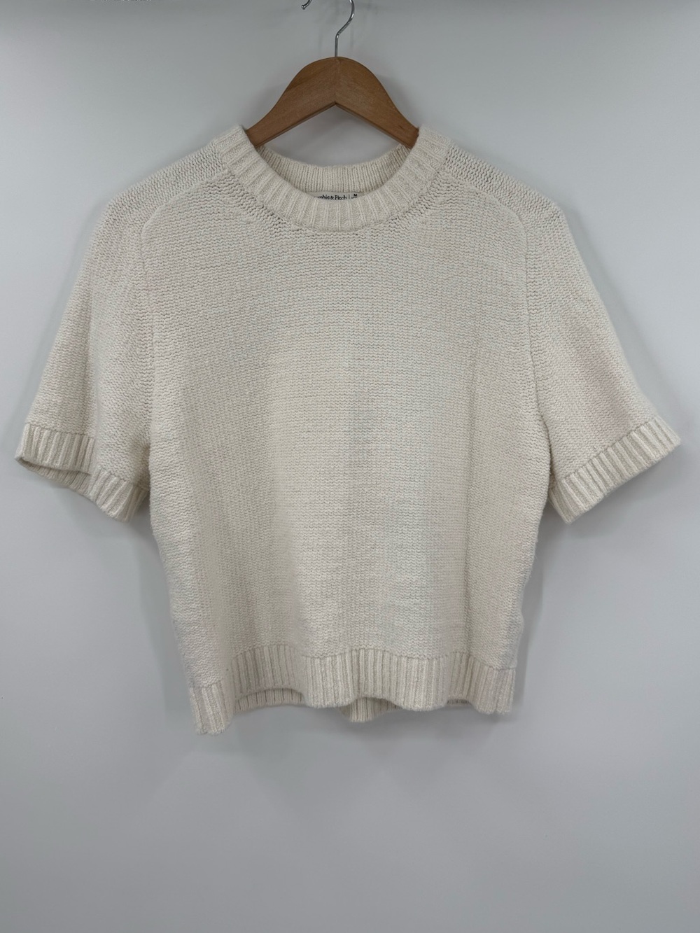 Abercrombie & Fitch Short Sleeve Knit Sweater | Cream | Medium
